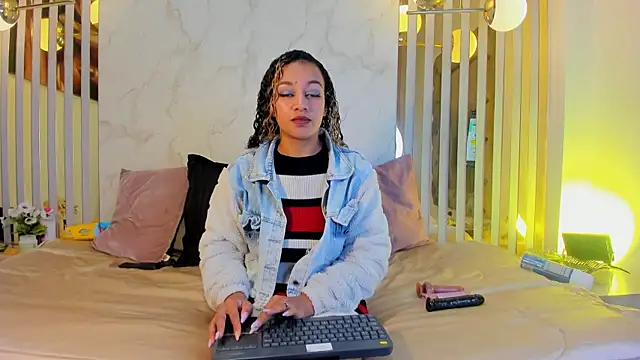 Snapshot of Melaniegh_ chatting on September 2025 11:10:02 AM Melaniegh online show from September 2025 11:10:02 AM