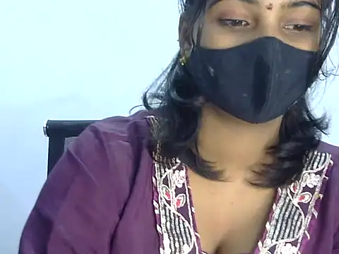 Hott Noor online show from November 2025 02:21:02 PM