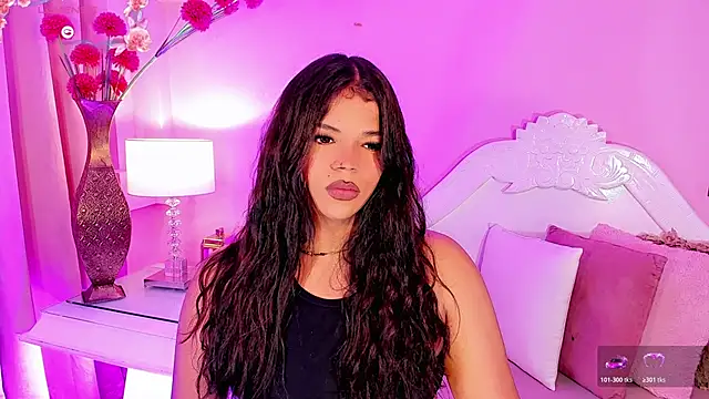 Valeria Swett  online show from May 2026 08:47:01 PM