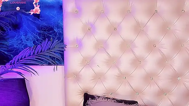 Valeria Swett  online show from June 2026 09:24:01 PM