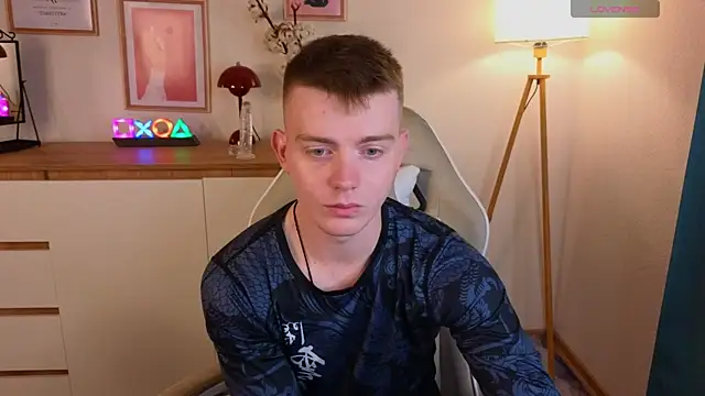 happy de1mos online show from September 2025 07:15:02 PM