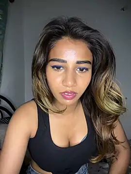 Snapshot of STRIP_GLOW chatting on February 2026 11:04:02 PM STRIP GLOW online show from February 2026 11:04:02 PM