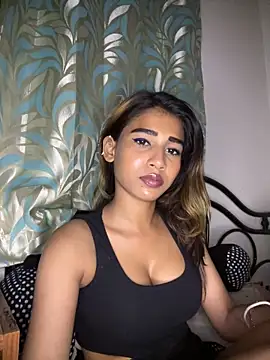 Snapshot of STRIP_GLOW chatting on February 2026 07:36:01 PM STRIP GLOW online show from February 2026 07:36:01 PM