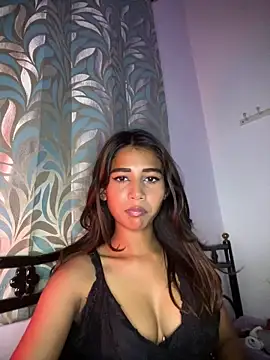 Snapshot of STRIP_GLOW chatting on March 2026 06:22:01 PM STRIP GLOW online show from March 2026 06:22:01 PM