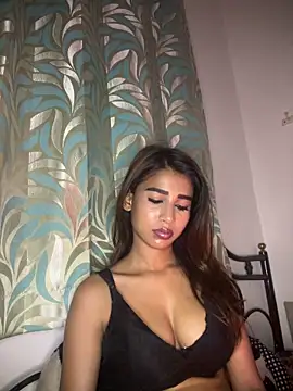 Snapshot of STRIP_GLOW chatting on March 2026 08:45:02 PM STRIP GLOW online show from March 2026 08:45:02 PM