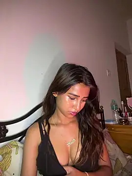 STRIP GLOW online show from May 2026 09:42:02 PM