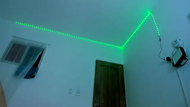 Snapshot of magic_mike_26 chatting on October 2025 10:03:02 AM magic mike 26 online show from October 2025 10:03:02 AM