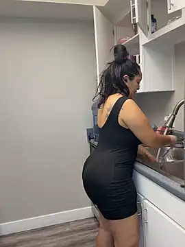 Snapshot of latina_curvy22 chatting on October 2025 06:58:01 PM latina curvy22 online show from October 2025 06:58:01 PM