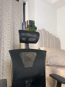 Snapshot of Sara-Evans chatting on October 2025 12:33:02 AM Sara-Evans online show from October 2025 12:33:02 AM