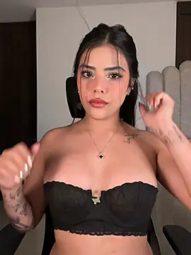 Snapshot of Sara-Evans chatting on March 2026 02:49:02 AM Sara-Evans online show from March 2026 02:49:02 AM