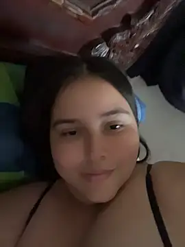 mia-08martinez  online show from May 2026 05:18:02 PM