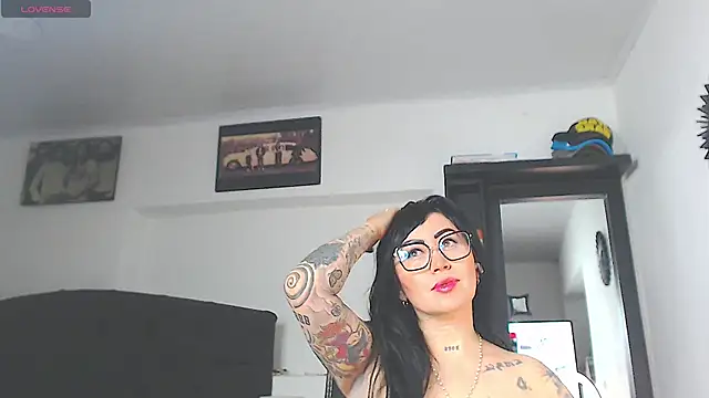 Vicky hotmilf online show from May 2026 08:08:02 AM