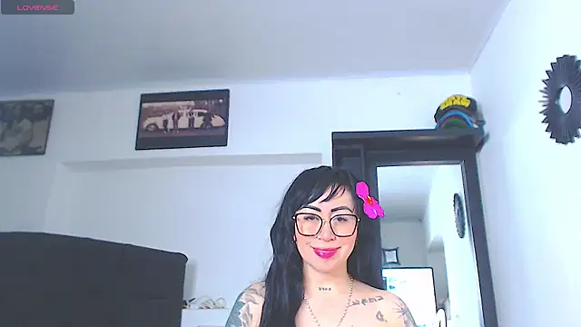 Vicky hotmilf online show from June 2026 11:04:01 AM
