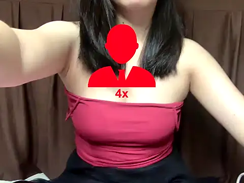 Snapshot of Thu_yaha chatting on October 2025 03:31:02 PM Thu yaha online show from October 2025 03:31:02 PM