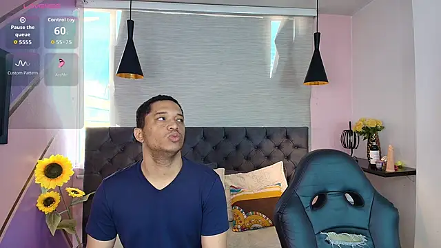 Annie Lii online show from November 2025 12:48:02 PM