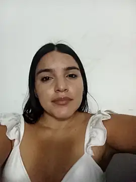 chloe 90 online show from October 2025 11:49:02 PM