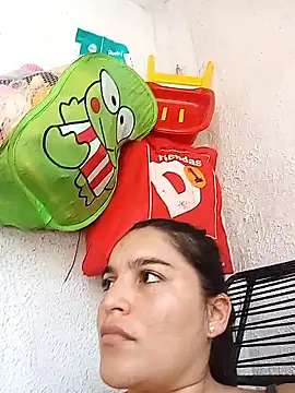 chloe 90 online show from November 2025 05:02:01 PM