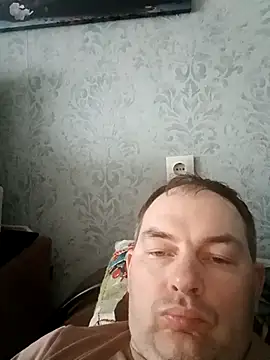 SummerArthur online show from September 2025 09:43:02 AM