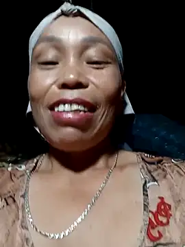 Snapshot of kihi-yo chatting on October 2025 04:42:01 AM kihi-yo online show from October 2025 04:42:01 AM