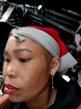 Snapshot of kihi-yo chatting on November 2025 01:17:01 AM kihi-yo online show from November 2025 01:17:01 AM