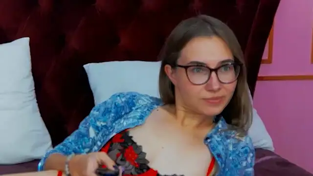 Snapshot of JessieJuss chatting on October 2025 01:53:02 PM JessieJuss online show from October 2025 01:53:02 PM