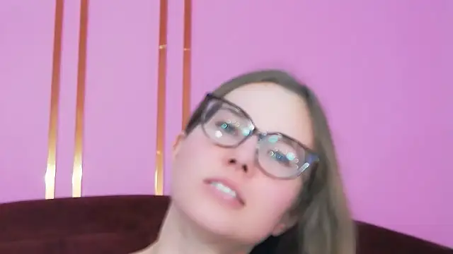 Snapshot of JessieJuss chatting on November 2025 03:45:02 PM JessieJuss online show from November 2025 03:45:02 PM