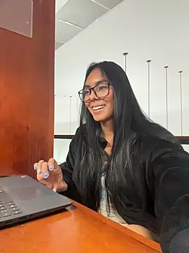 GiorgiaLuxee online show from November 2025 08:52:02 PM