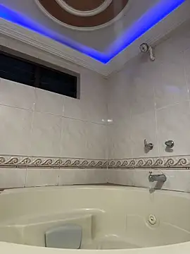 GiorgiaLuxee online show from November 2025 11:05:01 AM