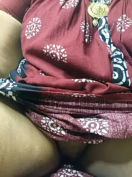 Snapshot of desi_boudi87 chatting on September 2025 05:24:01 PM desi boudi87 online show from September 2025 05:24:01 PM