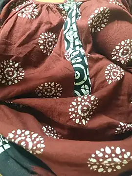 Snapshot of desi_boudi87 chatting on September 2025 08:10:02 PM desi boudi87 online show from September 2025 08:10:02 PM