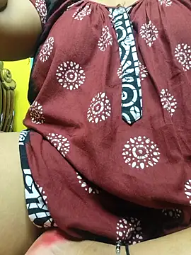 Snapshot of desi_boudi87 chatting on September 2025 05:46:01 PM desi boudi87 online show from September 2025 05:46:01 PM