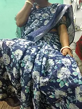 Snapshot of desi_boudi87 chatting on September 2025 12:43:02 PM desi boudi87 online show from September 2025 12:43:02 PM