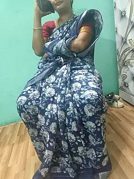 Snapshot of desi_boudi87 chatting on October 2025 12:06:02 PM desi boudi87 online show from October 2025 12:06:02 PM