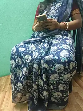 Snapshot of desi_boudi87 chatting on October 2025 12:28:01 PM desi boudi87 online show from October 2025 12:28:01 PM