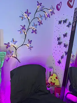 LindaWz  online show from April 2026 06:38:02 AM