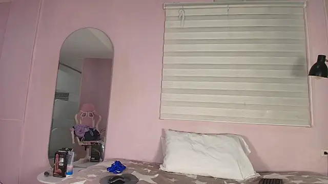 keila hott20 online show from November 2025 02:10:01 AM