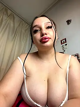 curvybombb online show from September 2025 12:42:01 PM