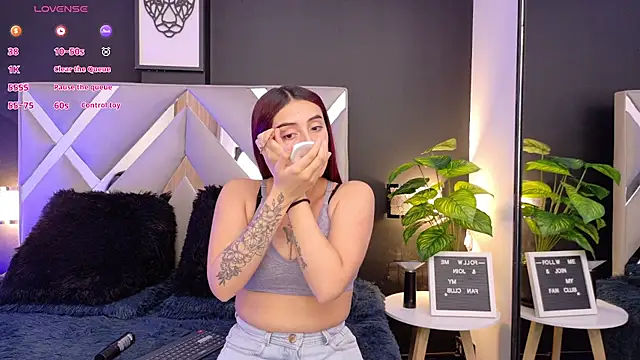 Miia bunny online show from September 2025 08:14:01 PM