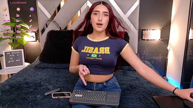 Miia bunny online show from October 2025 08:40:02 PM