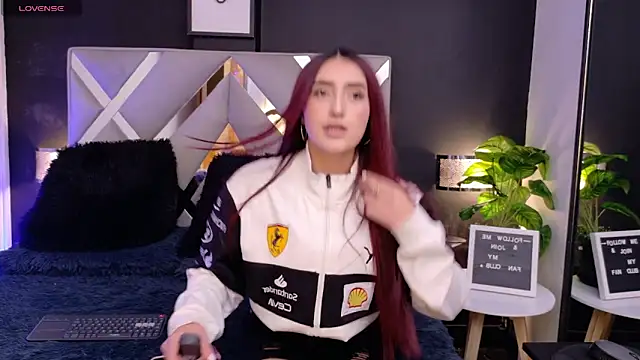 Miia bunny online show from October 2025 08:17:02 PM