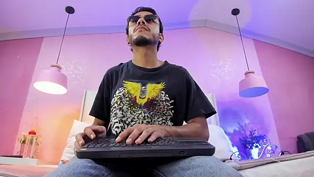 Boss Domiinator online show from February 2026 12:23:01 PM