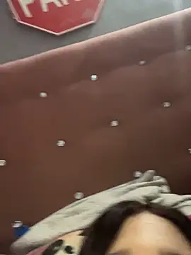 Snapshot of 666SweetAndSpicy chatting on October 2025 07:42:01 AM 666SweetAndSpicy online show from October 2025 07:42:01 AM