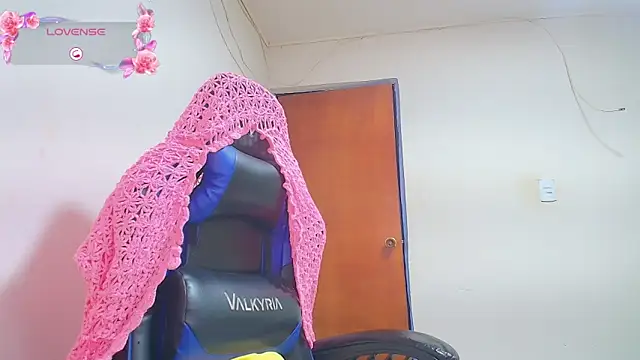 Snapshot of Miss_Oriana chatting on October 2025 02:40:01 PM Miss Oriana online show from October 2025 02:40:01 PM