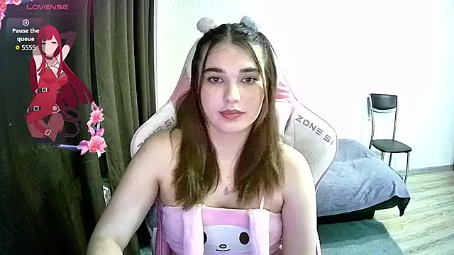 Snapshot of Kris_Moss chatting on November 2025 11:58:01 PM Kris Moss online show from November 2025 11:58:01 PM