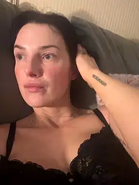 Remirosee online show from December 2025 08:14:01 PM