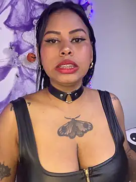 Snapshot of Michluxe_69 chatting on October 2025 11:24:02 PM Michluxe 69 online show from October 2025 11:24:02 PM