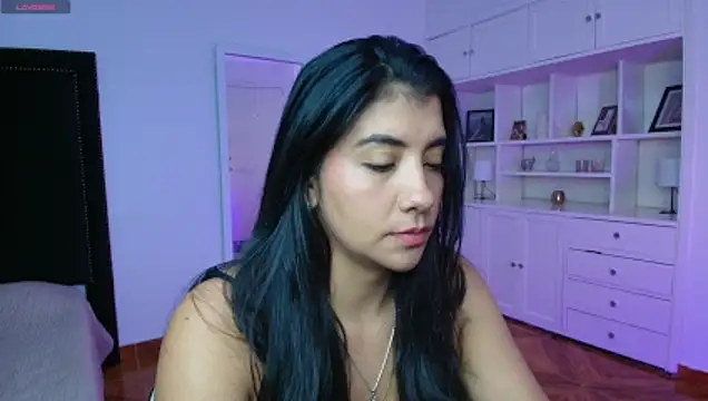 nina moen online show from October 2025 10:52:02 PM