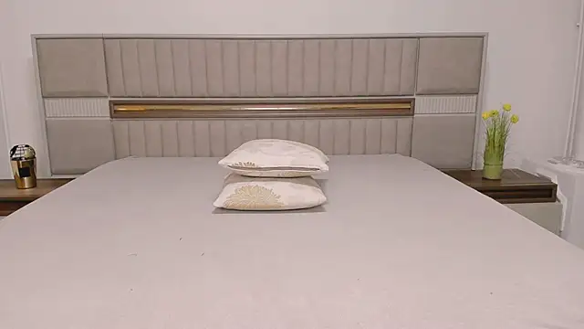 ClaudiaMilf online show from September 2025 08:34:02 PM