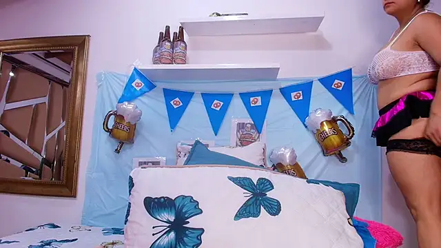 sweegirl69 online show from October 2025 12:00:02 PM