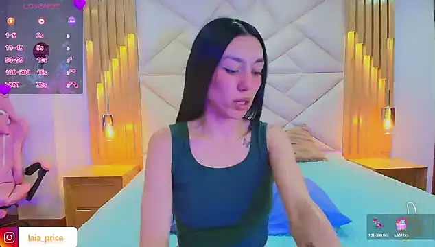 Laia and Damian online show from October 2025 07:45:01 PM